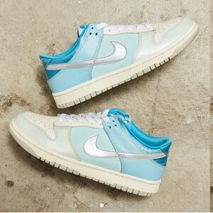 Nike dunk low blue and white trainers